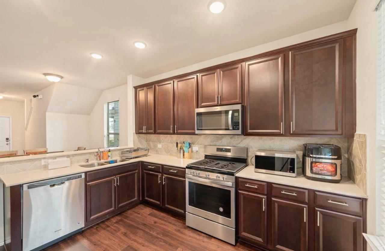 Villa N-E-G House - Near David Wayne Hooks Airport Houston Esterno foto